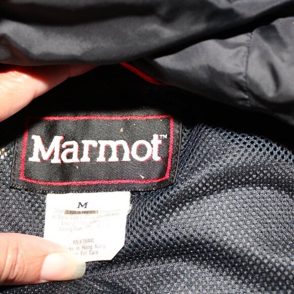 Marmot Womens GoreTex Jacket Raincoat Size Medium Red Black Outdoor Fall Winter - Picture 3 of 9